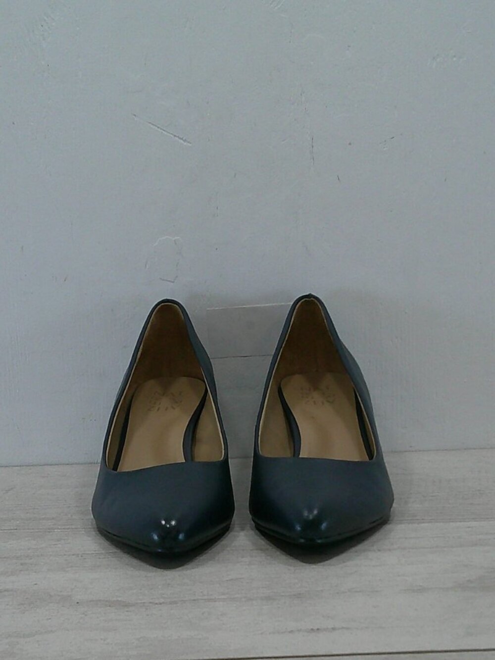 Naturalizer Carmen True Navy Minimalist Platform Leather Pumps Heels Size 8.5 M - Picture 3 of 11